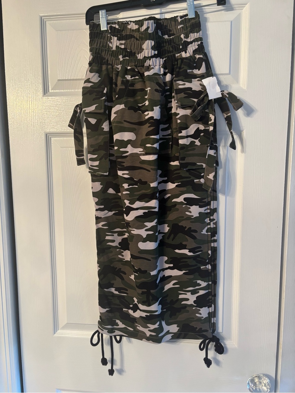 AKIRA women’s Green, Black & Cream Camo Cargo Skirt